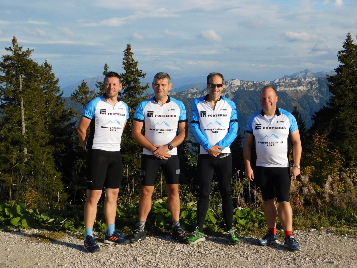 Forterra team custom kit