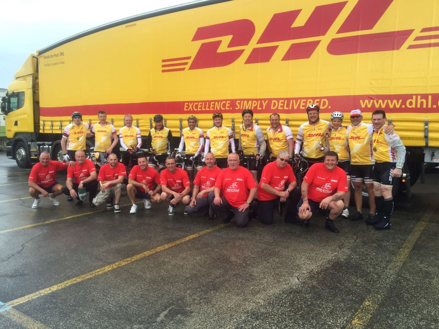 DHL corporate cycling kit